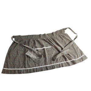 Apron Floral Pocket Rickrack Trim cottagecore grannycore Vtg country kitchen